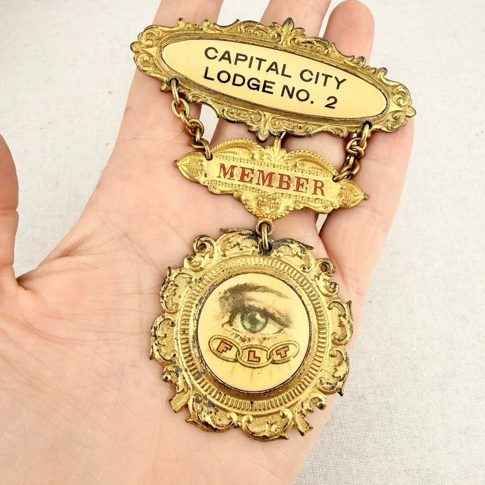 Vtg Odd Fellows Capital City Lodge No. 2 Member Badge Pin FLT Symbol Lilley Ohio
